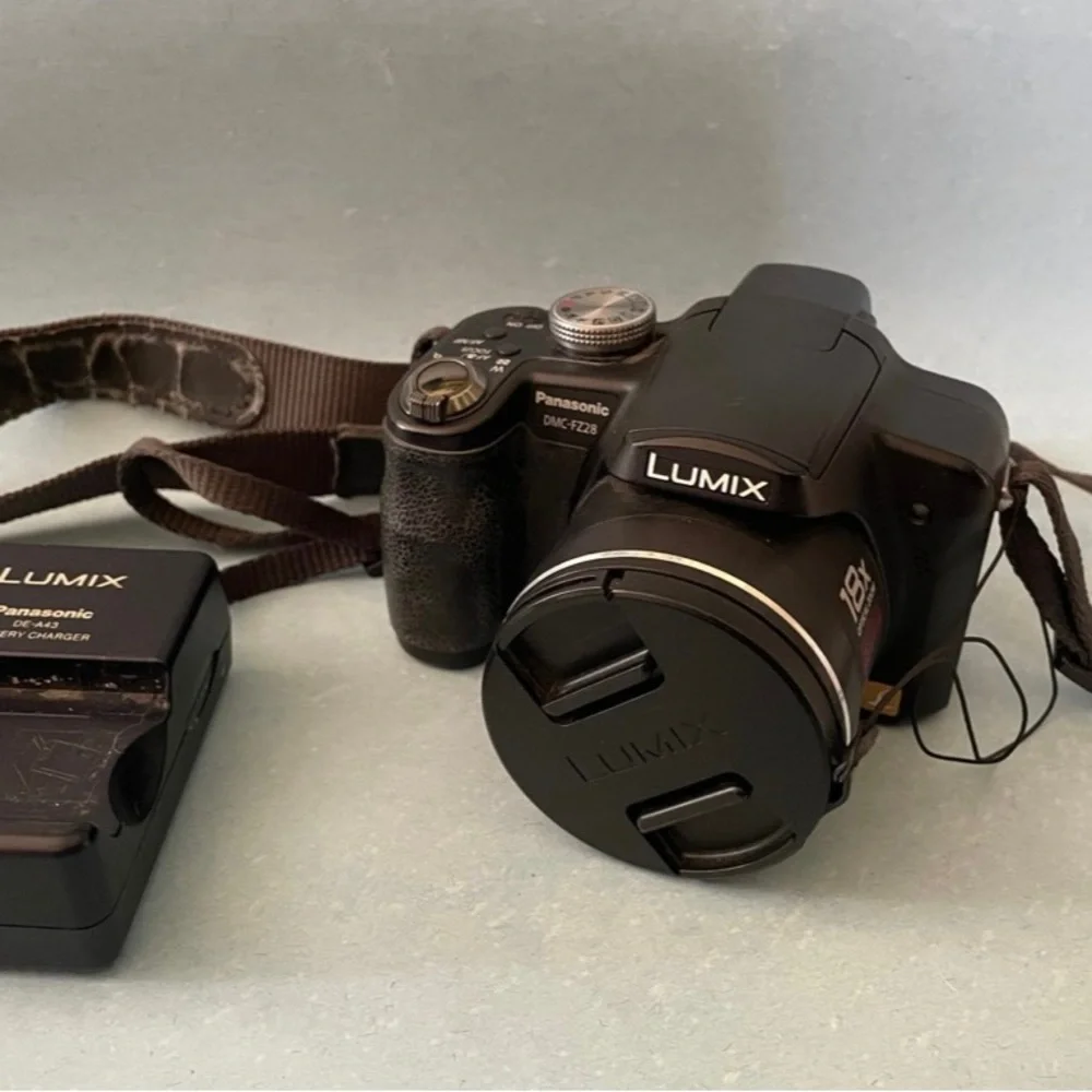 GUC Panasonic LUMIX DMC-FZ28 10MP Digital Camera